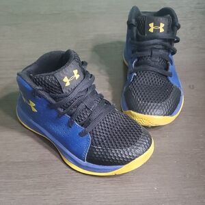 Under Armour Kids Black and Yellow Sneakers